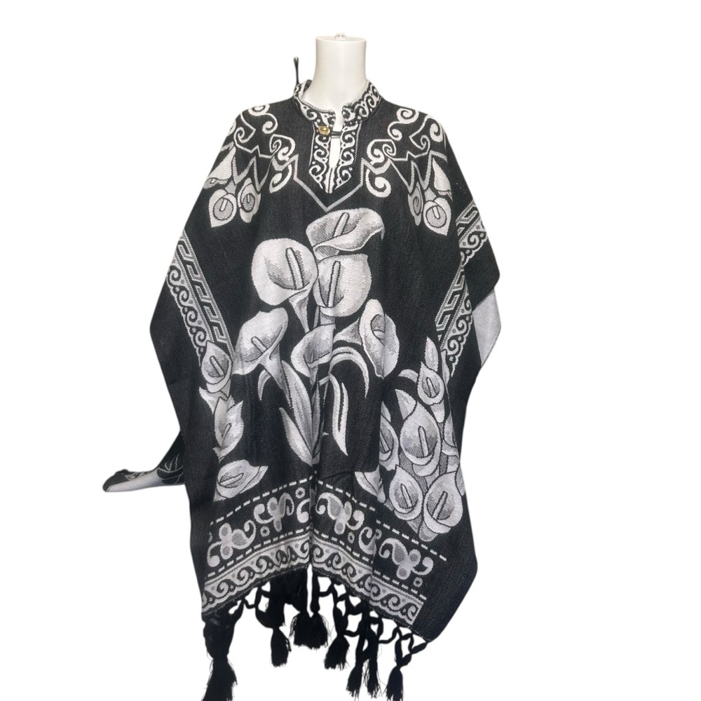 Textiles Charcoal White Calla Lily Fringed Poncho Cape Size OS